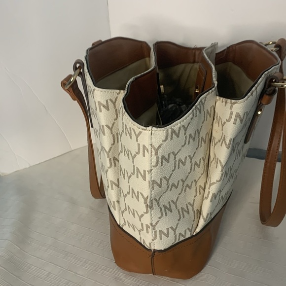 Jones, New York satchel - Picture 7 of 11